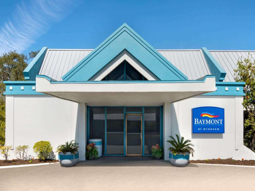 Baymont by Wyndham Daytona Beach/intl speedway hotel